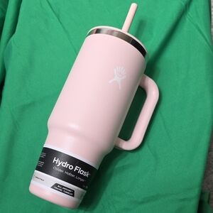 Hydro Flask Soft Pink Tumbler with Handle 40 Oz